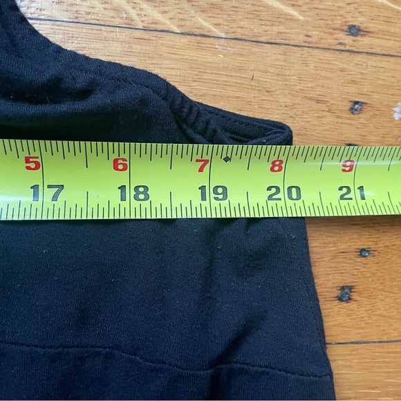 Vince Camuto Sleeveless Top with Attached Sash - Picture 6 of 9